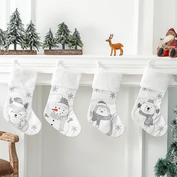 2023 Коледна украса на Коледни Чорапи Коледно Дърво Висулка Детски Подарък Чанта Бонбони за Украса на Сцената